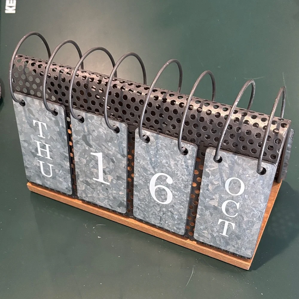 Metal Perpetual flip Calendar with Black and Gray Finish